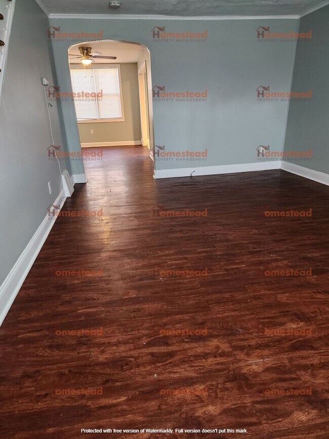 Foto del edificio - Renovated 4 Bedroom Home!