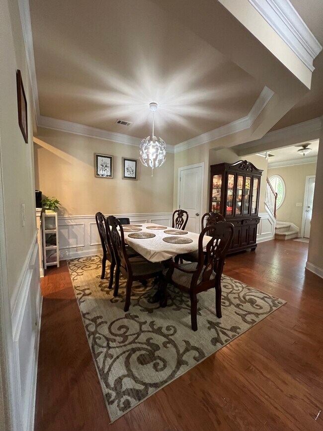 Foto del edificio - 1440 Queens Ln
