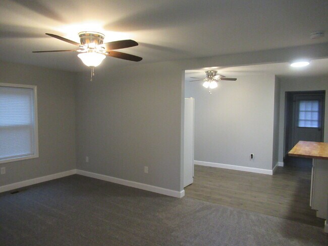 Foto del edificio - Nicely Renovated 3-Bedroom Home for Rent i...