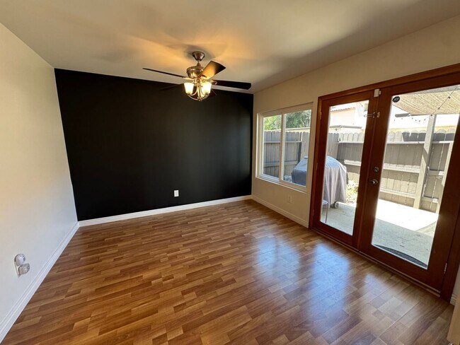 Foto del edificio - Light-Filled 3-Bedroom Home in Desirable Agoura Hills Community