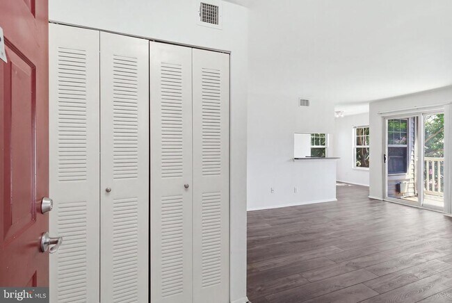 Foto del edificio - 1710 Abercromby Ct