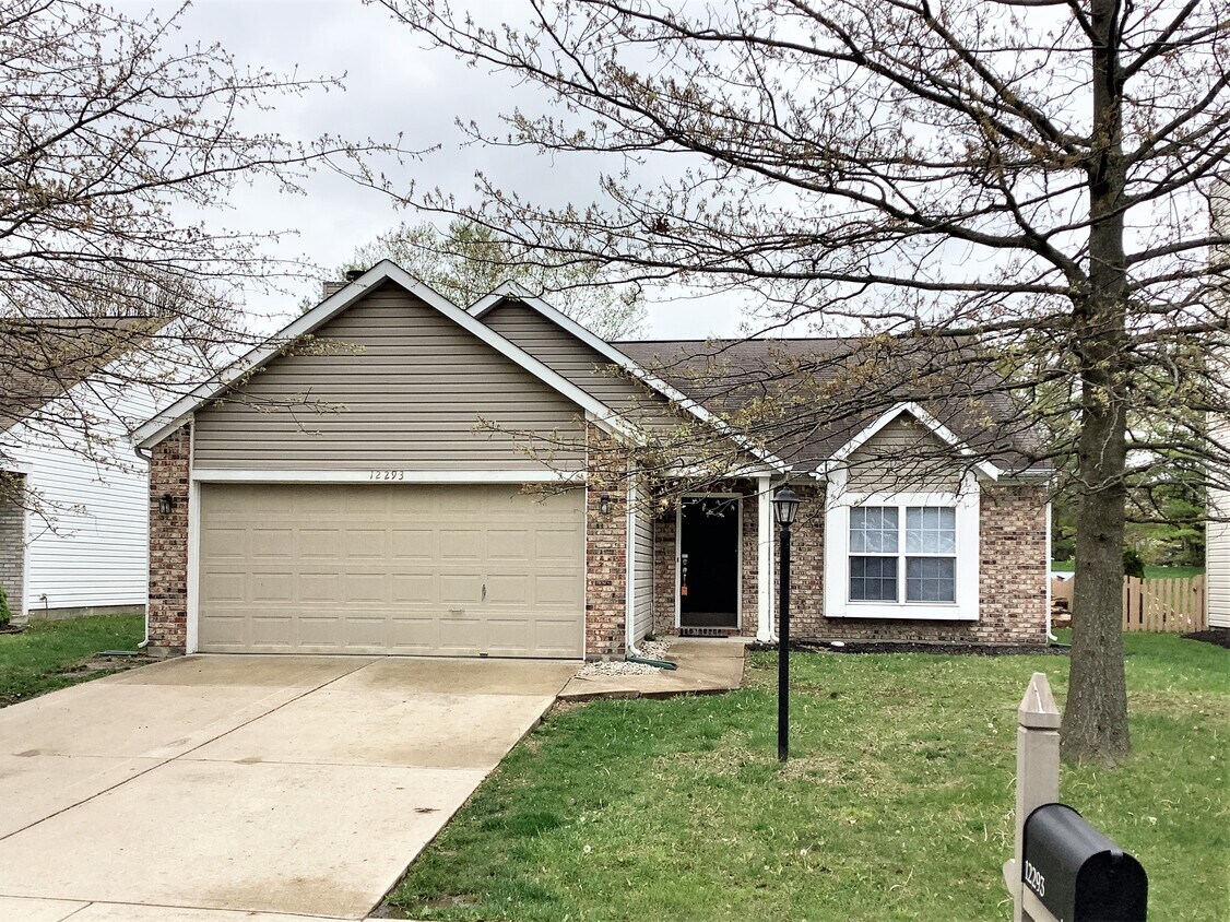 Primary Photo - 12293 Driftstone Dr