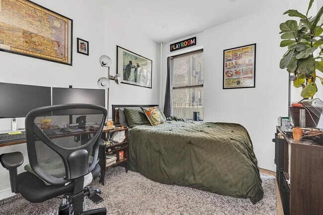 Foto del edificio - 107 First Avenue