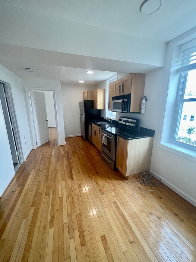 Foto del edificio - Charming 1-Bedroom in Eckington, DC – Prim...