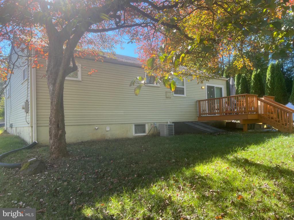 Foto del edificio - 518 Media Line Rd