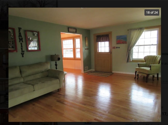Building Photo - 2081 W Riverview Ave