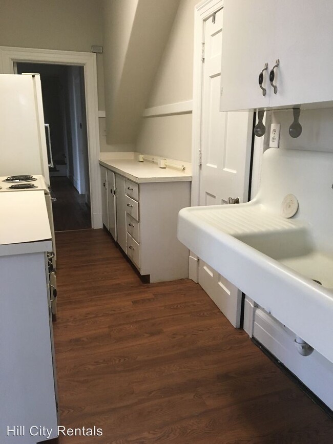Foto del edificio - 3837 Peakland Pl
