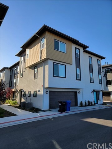 Primary Photo - 24935 Whaler Way