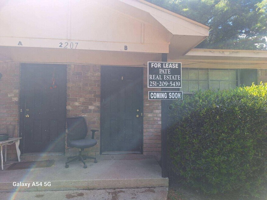 2207 Wolf Ridge Rd