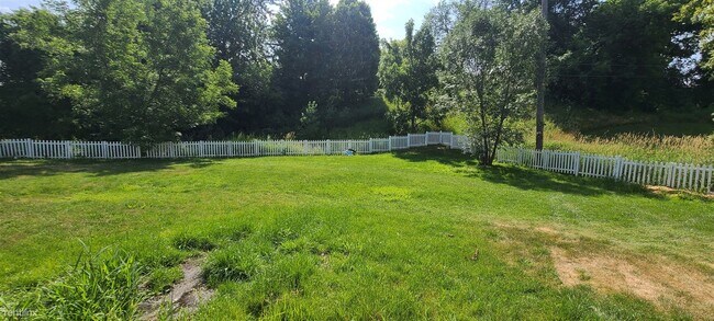 Building Photo - 4 br, 2 bath House - 820 2nd Street North