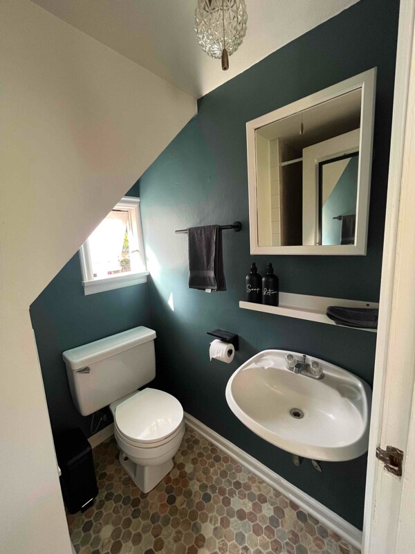 Building Photo - 4200 SE Harvey St