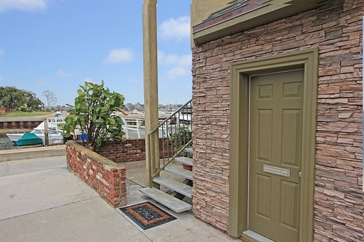 Building Photo - 111 E Edgewater Ave