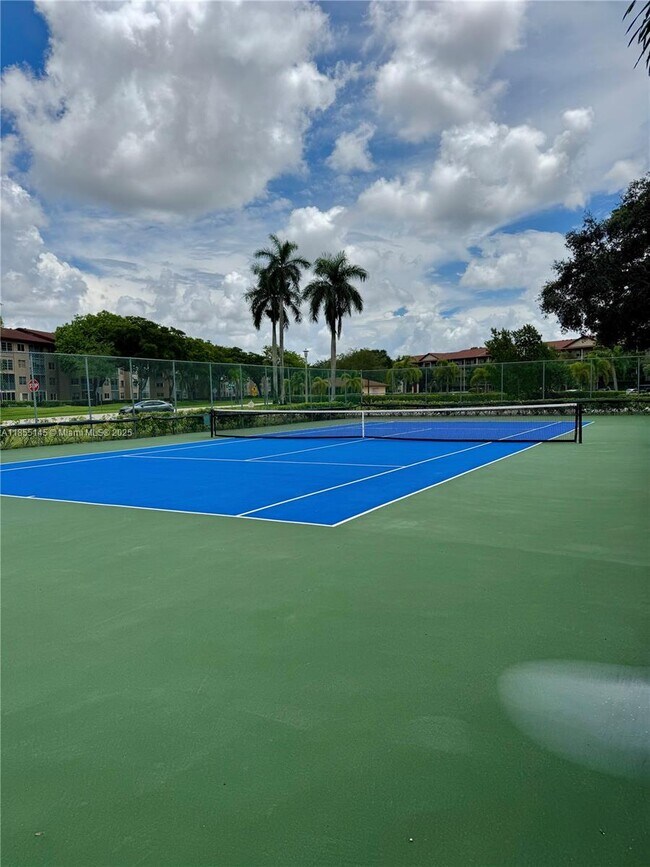 Foto del edificio - 650 SW 124th Terrace