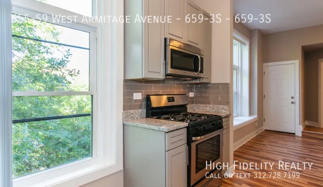 Foto del edificio - 655 W Armitage Ave