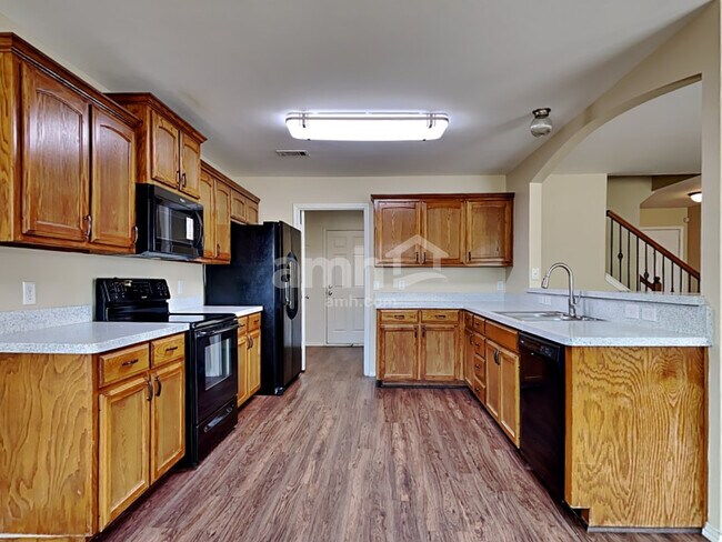 Foto del edificio - 5517 Parkview Hills Ln