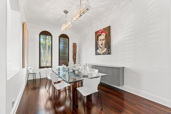 Foto del edificio - 751 NE 69th St
