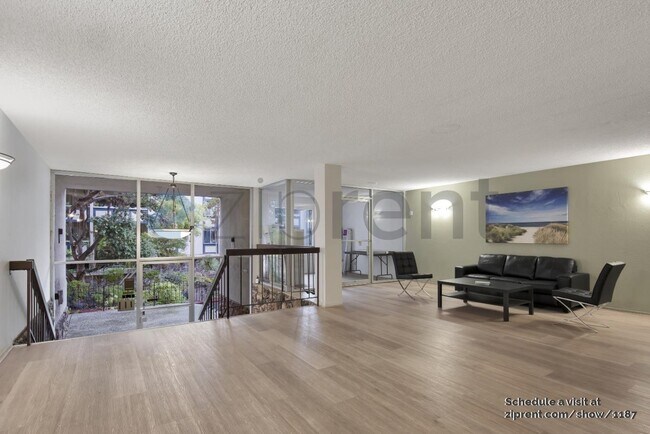 Building Photo - 965 Shorepoint Ct