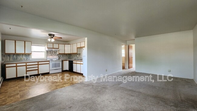 Building Photo - 2913 8th St N