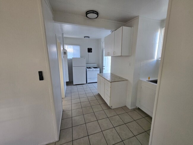 Building Photo - North Park Active Lifestyle Cottage for Rent!