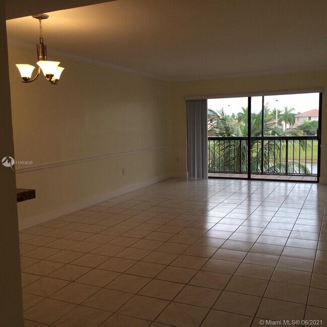Foto del edificio - 10155 NW 9th St Cir
