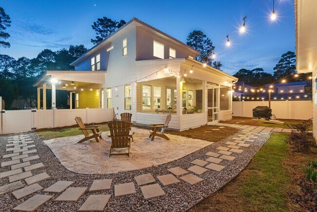 Building Photo - 70 Trae Ln