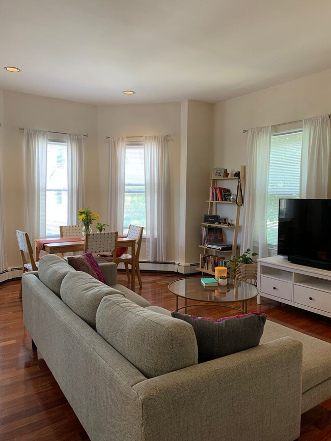 Charming 2 bedroom near Central Square in Cambridge - Charming 2 bedroom near Central Square in Cambridge House