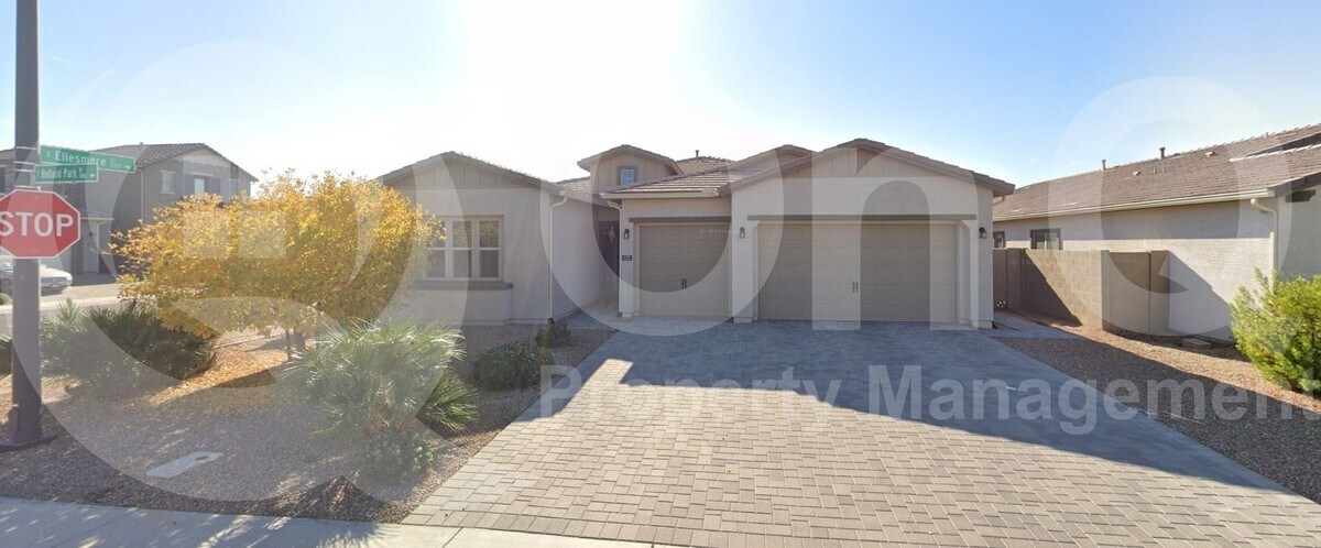 Primary Photo - 1171 E Holland Park Dr