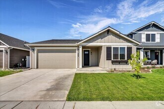 Building Photo - 2923 N Corvus St