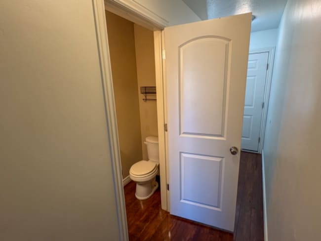 Building Photo - 652 Pimlico Dr