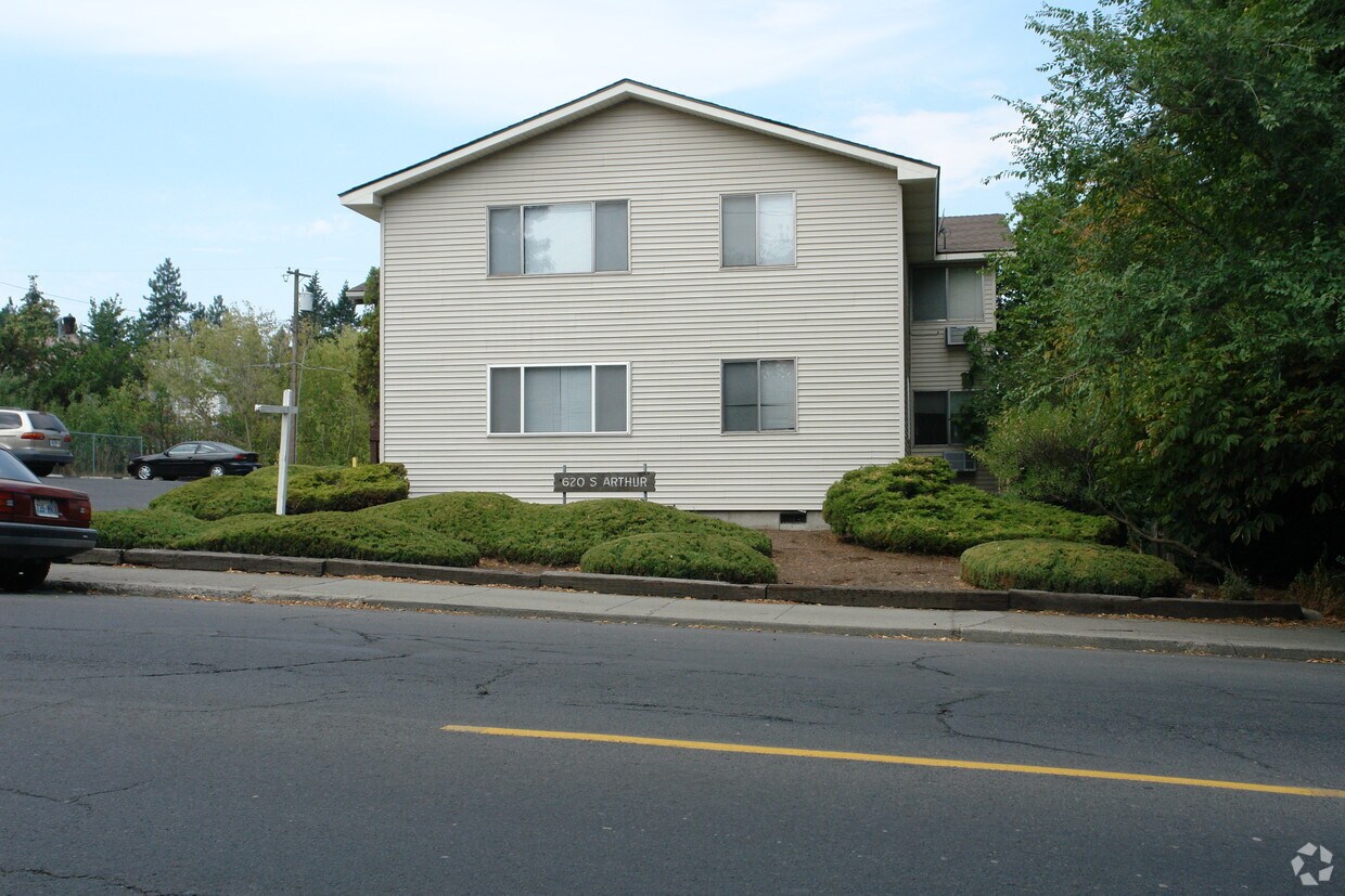 Building Photo - 620 S Arthur St
