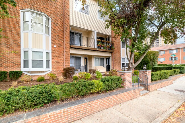 Foto del edificio - 170 Forest St