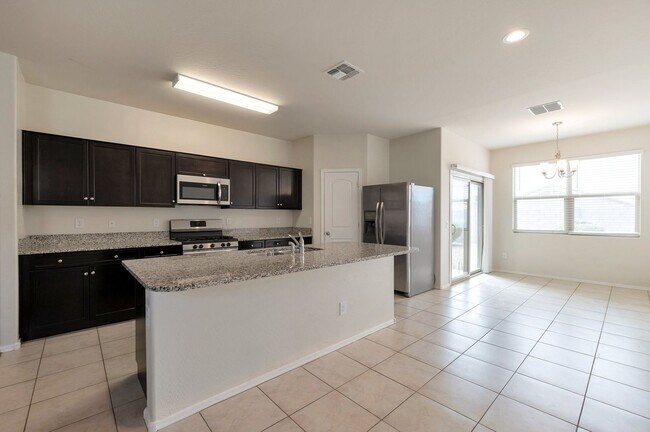 Foto del edificio - Stunning and Spacious Home in Buckeye!