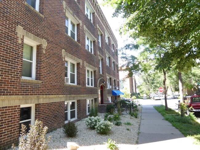Building Photo - 3500 Dupont Apartments