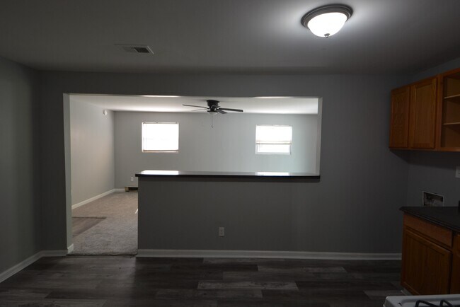 Foto del edificio - 10032 Regency Ct