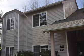 Building Photo - 4225 Wintergreen Cir