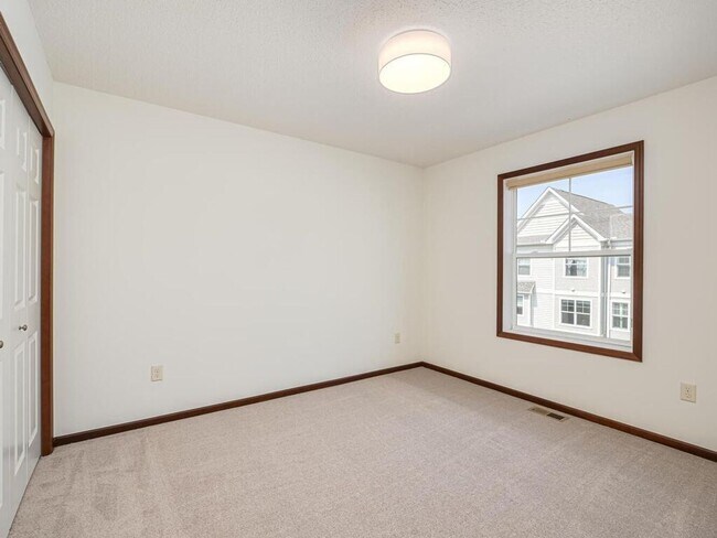 Foto del edificio - 8109 Kirkwood Ln N