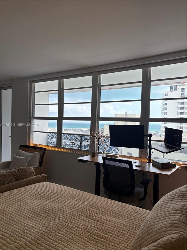 Building Photo - 100 Lincoln Rd