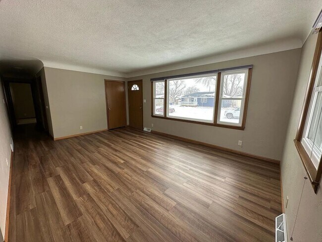 Foto del edificio - 1632 47th St NE