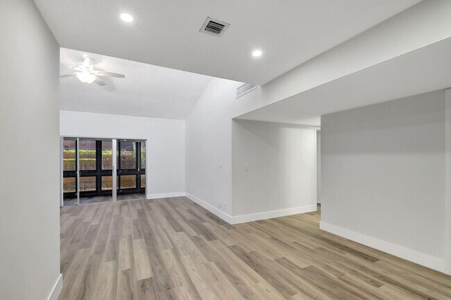 Building Photo - 2671 Boundbrook Blvd