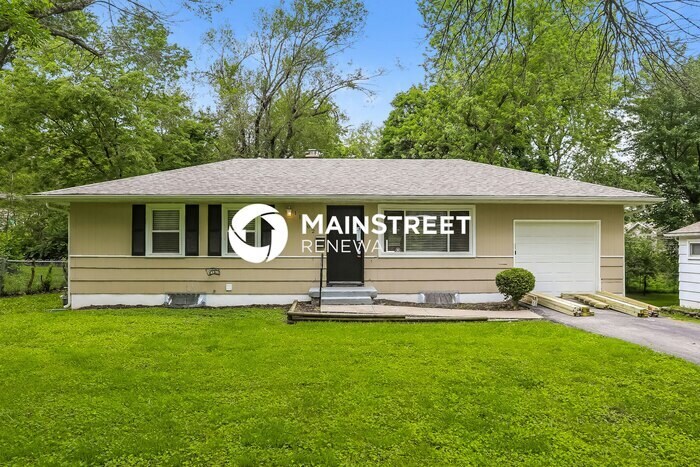 Foto principal - 3 Bedroom Pet-Friendly Home in KANSAS CITY, MO with Main Street Renewal
