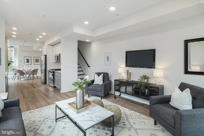 Foto del edificio - Olde Kensington Two Bedroom Condo