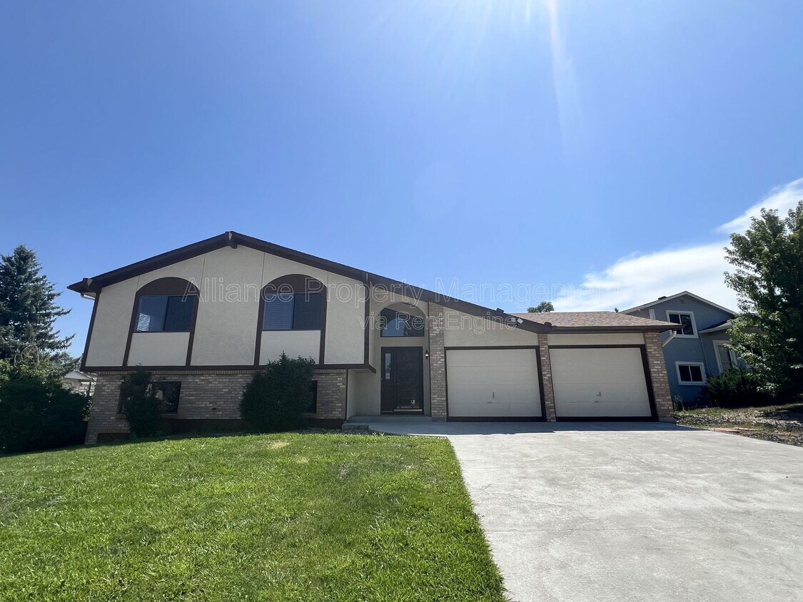 Foto principal - 5945 Breeze Ct