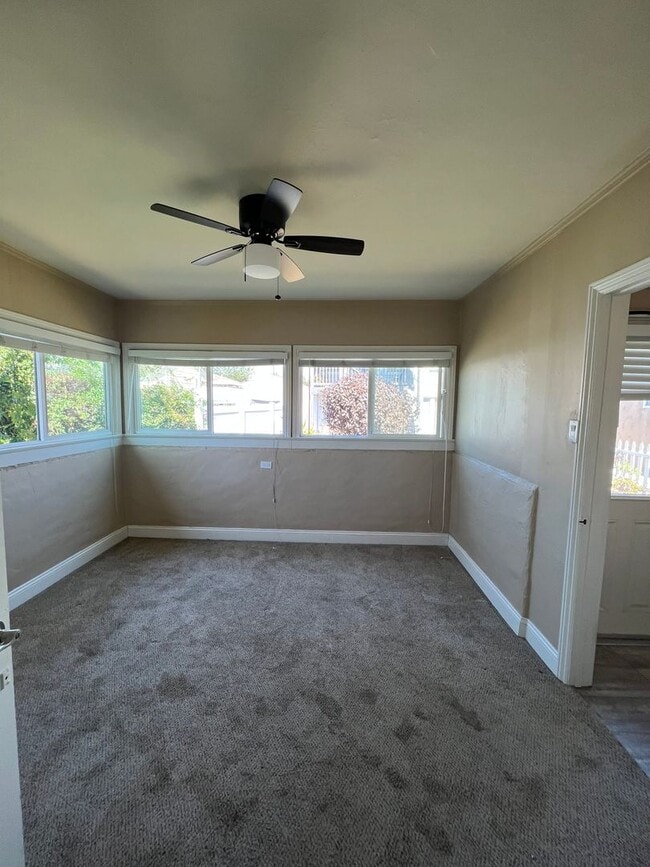 Building Photo - La Mesa Multi