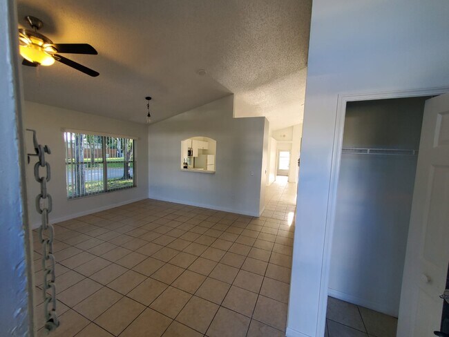 Building Photo - 106 Jerica Ln