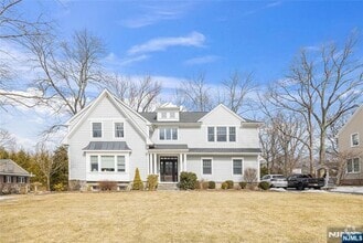 Building Photo - 130 Starr Pl
