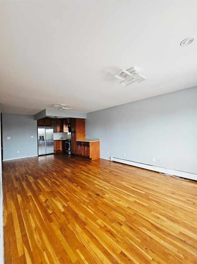 Building Photo - 561 Beach 43rd St