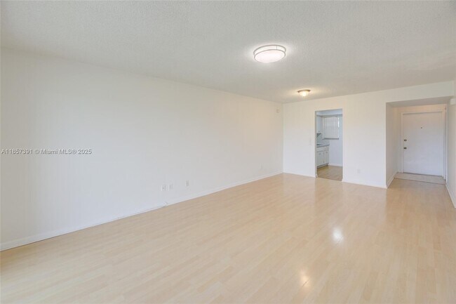 Foto del edificio - 2471 SW 82nd Ave