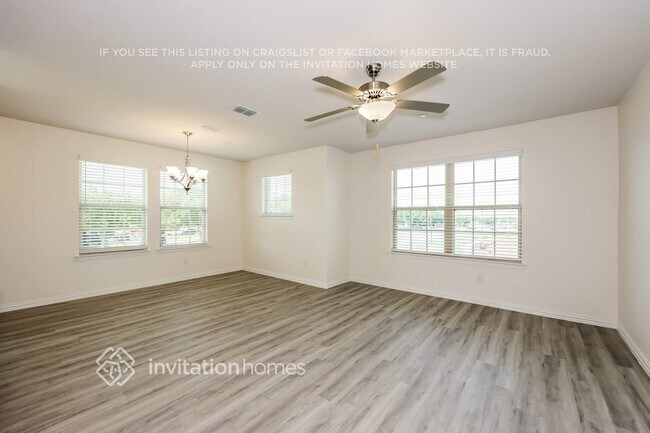 Building Photo - 746 Bonnet Trl