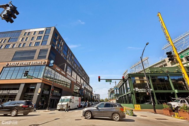 Foto del edificio - 1025 W Addison St