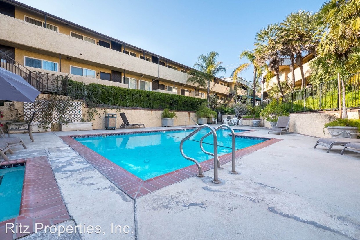 Foto principal - 3030 Montrose Ave